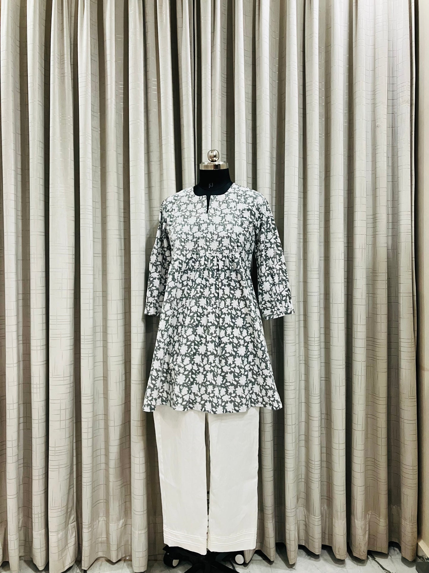 Grey Floral Printed Short Kurti Set