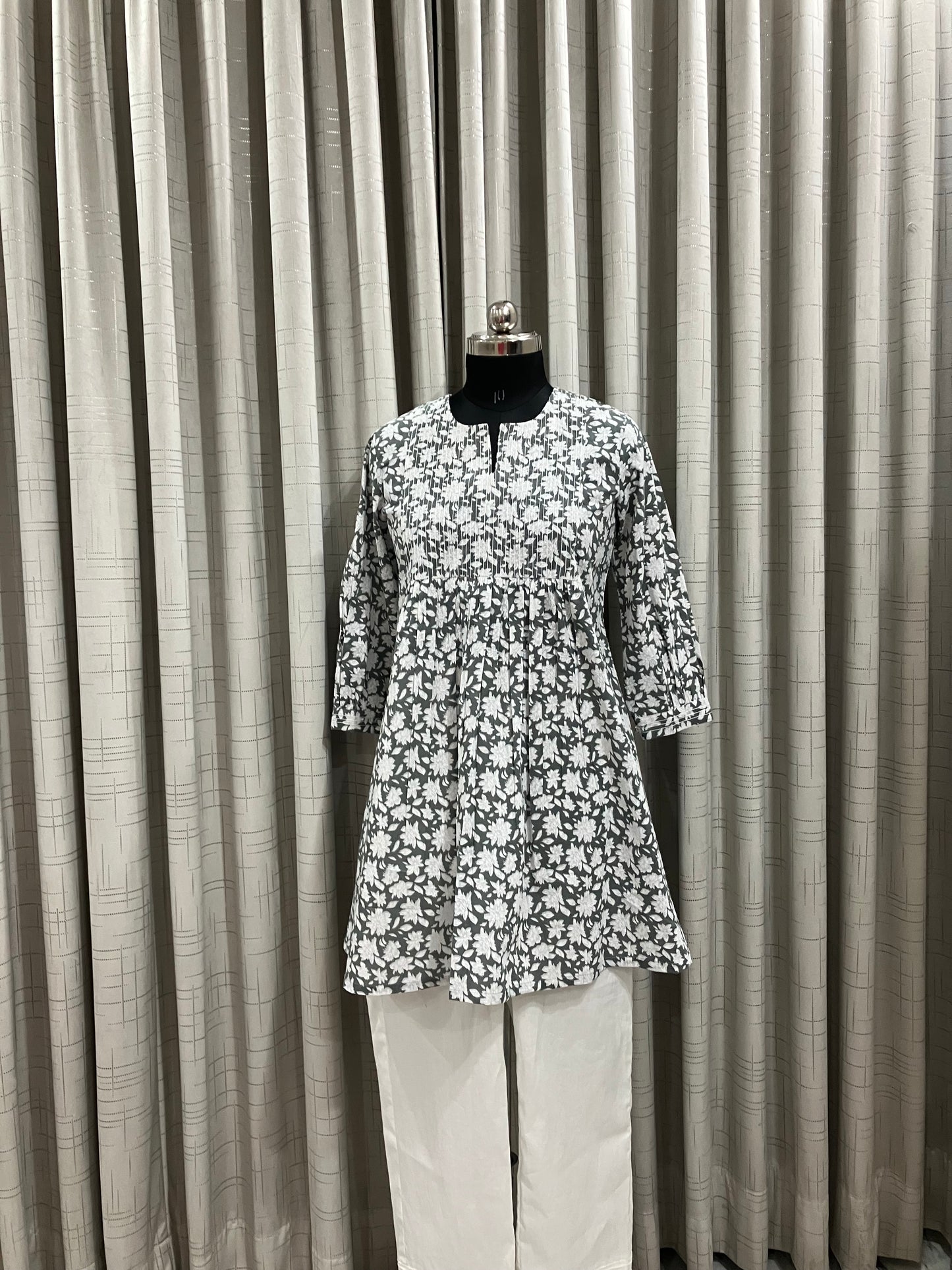 Grey Floral Printed Short Kurti Set