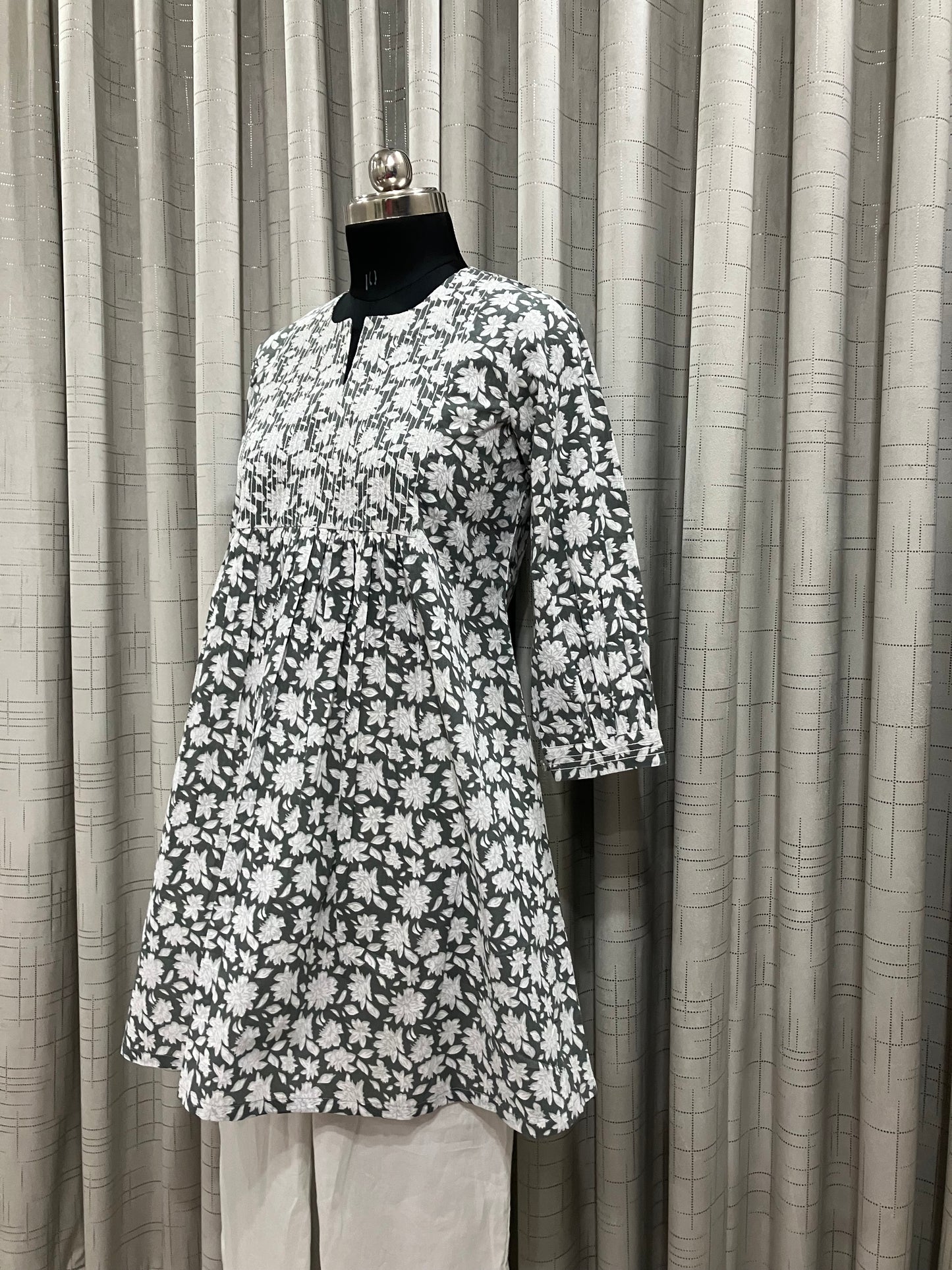 Grey Floral Printed Short Kurti Set
